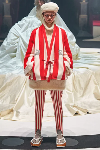 Look 24